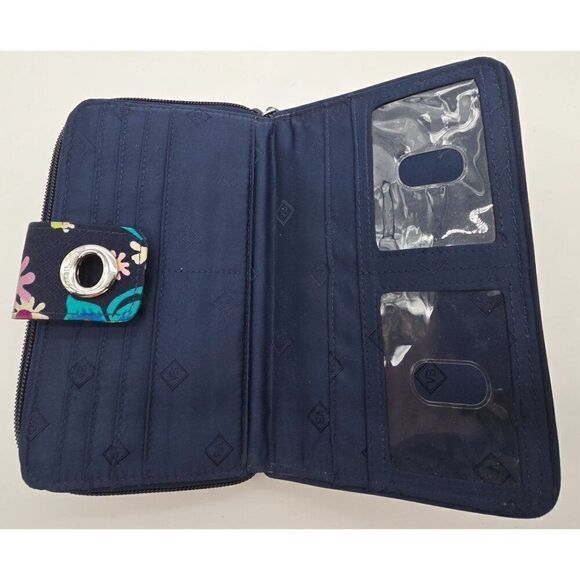 Vera Bradley Womens Floral Quilted Wallet With Zipper & Snap Closure - Picture 3 of 4